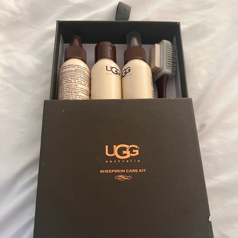 UGG cleaning kit.  NIB.  Smoke and pet free home.